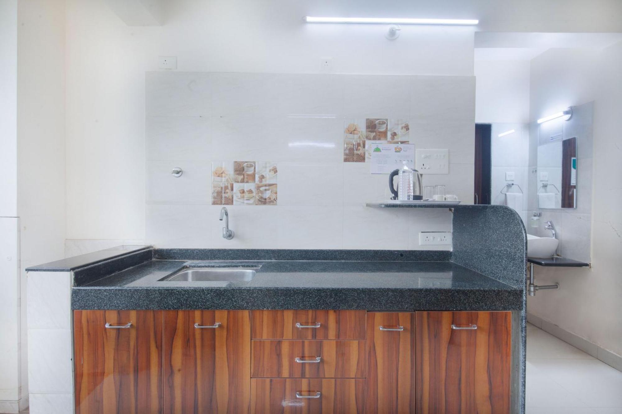 Treebo Park View Hadapsar Hotel Pune Ngoại thất bức ảnh